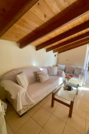 Tsirigotis hous